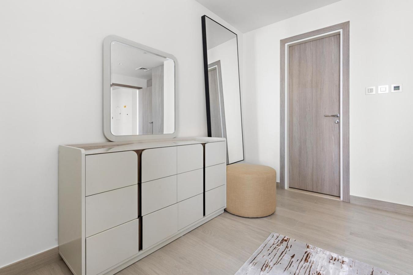 Apartment Stonetree - High Class Facilities - 1 Br Dubai